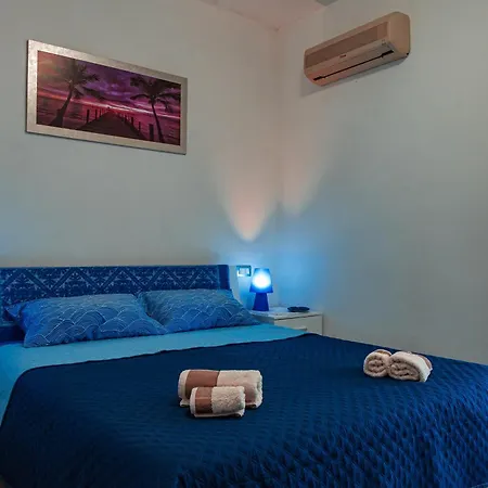 Mirta- Privata Con Giardino E Piscina Villa