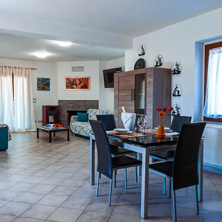 Mirta- Privata Con Giardino E Piscina Alghero