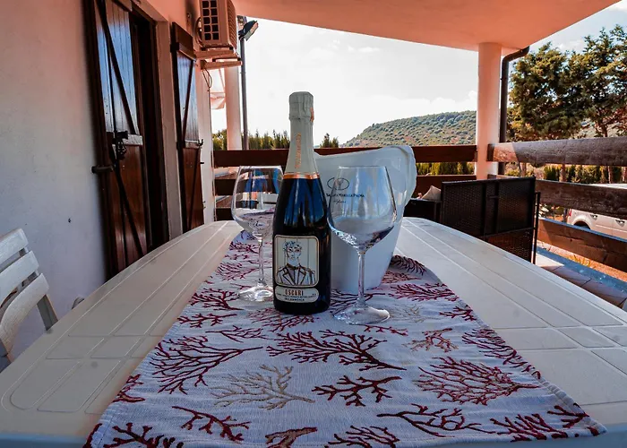 Mirta- Privata Con Giardino E Piscina Villa *