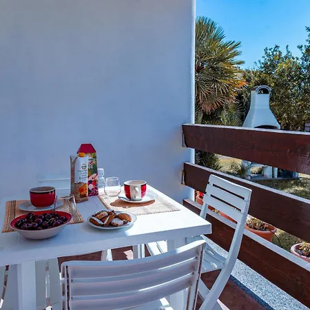 Mirta- Privata Con Giardino E Piscina